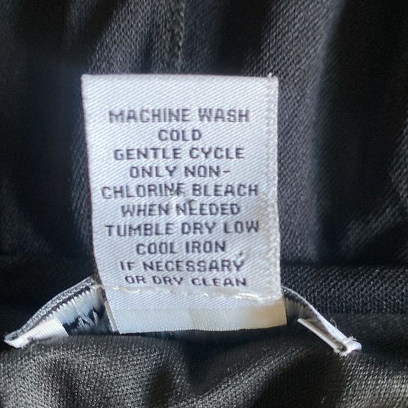 CARMEN Carmen Marc Valvo CLASSIC 🖤BLACK🖤 FIT & FLARE DRESS SIZE MEDIUM 🌟EUC🌟 - Picture 9 of 14